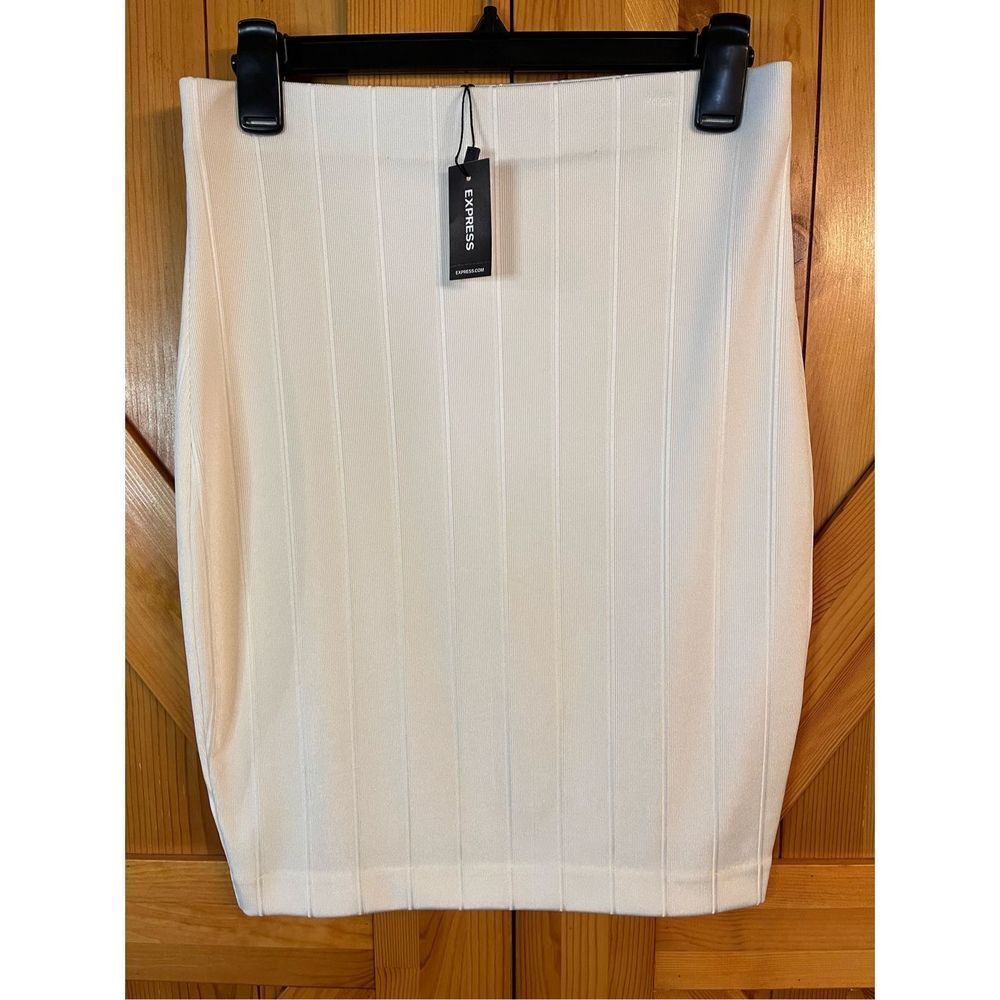 Express pencil skirt, size small nwt (2795)￼